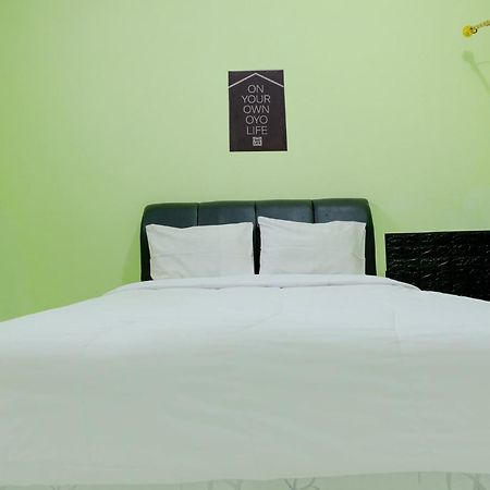 Oyo Life 2508 Alba Suites Homestay Syariah Tulungagung Exterior photo