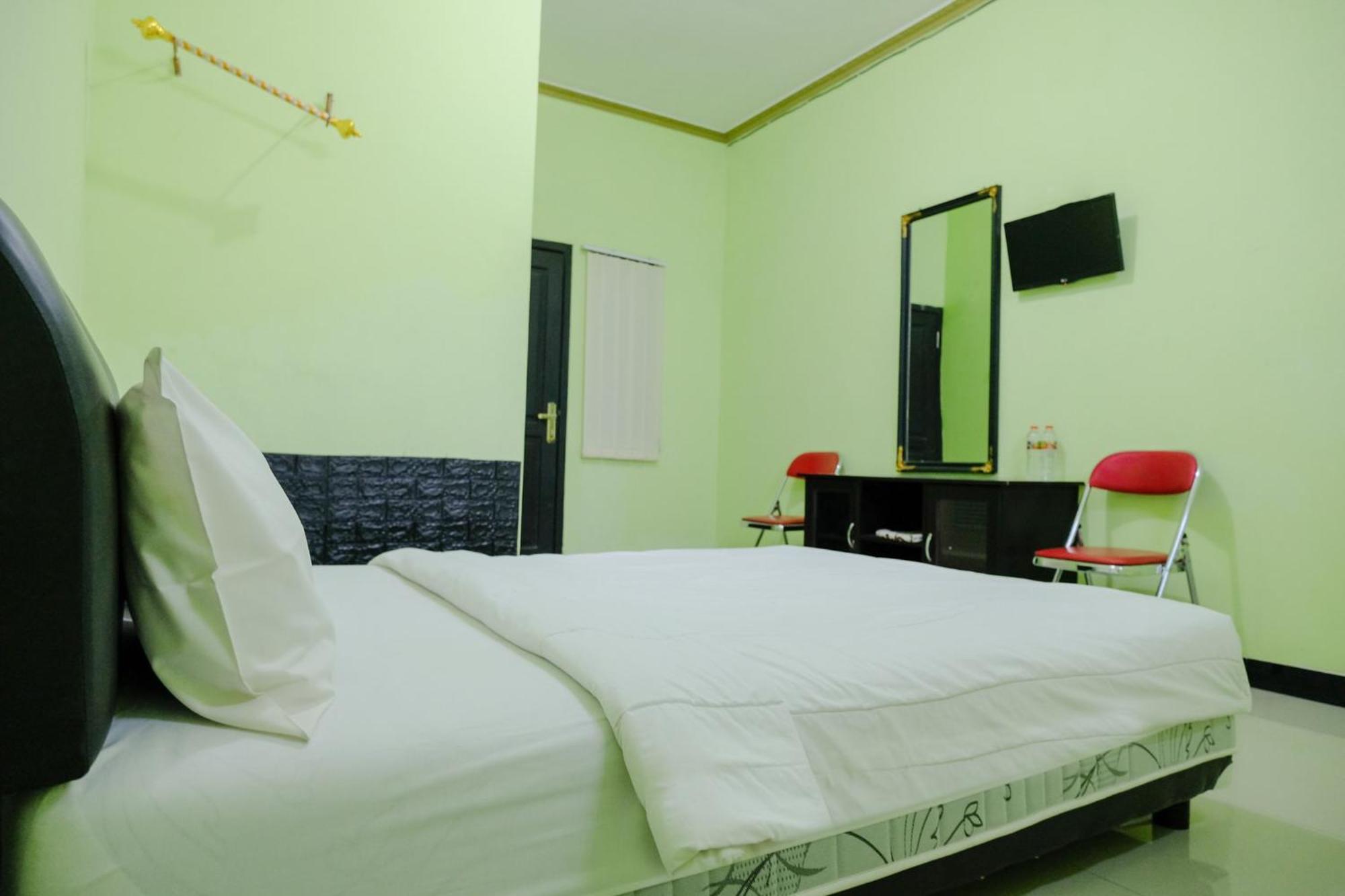 Oyo Life 2508 Alba Suites Homestay Syariah Tulungagung Exterior photo