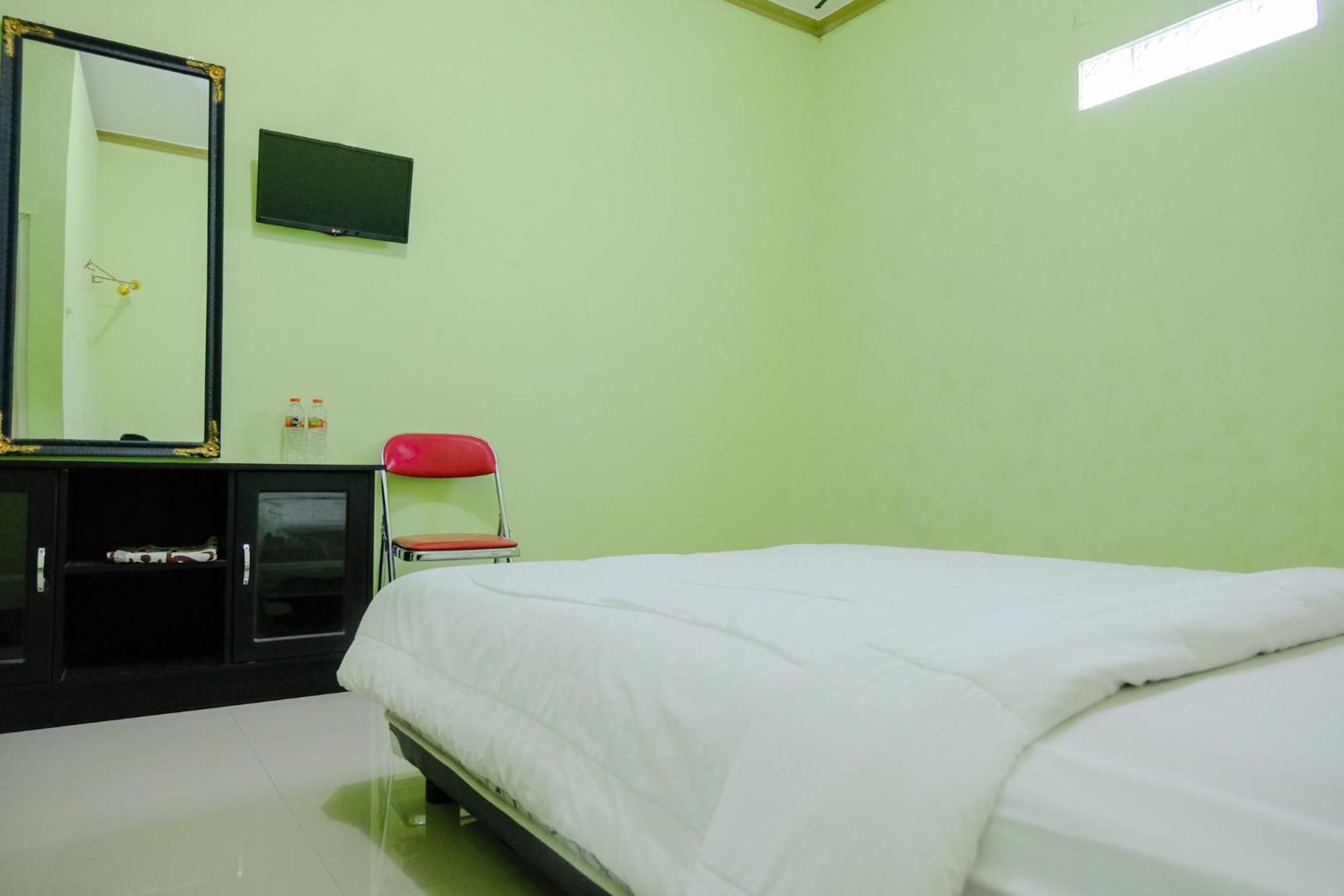 Oyo Life 2508 Alba Suites Homestay Syariah Tulungagung Exterior photo